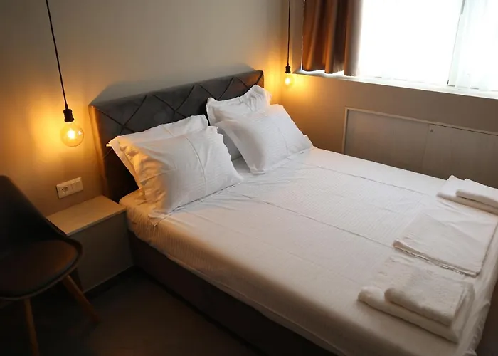 Ladadika Luxury *