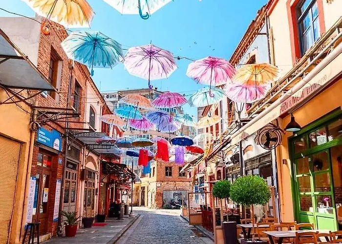 Ladadika Luxury Apartment *