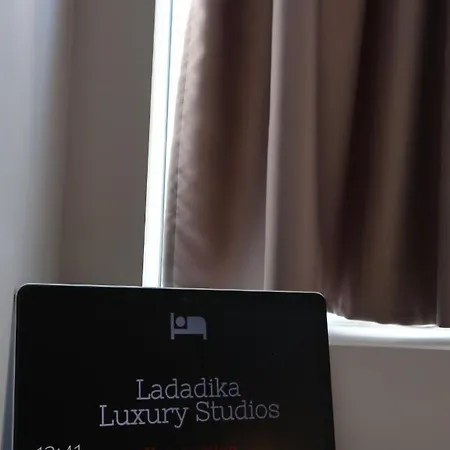 Ladadika Luxury *